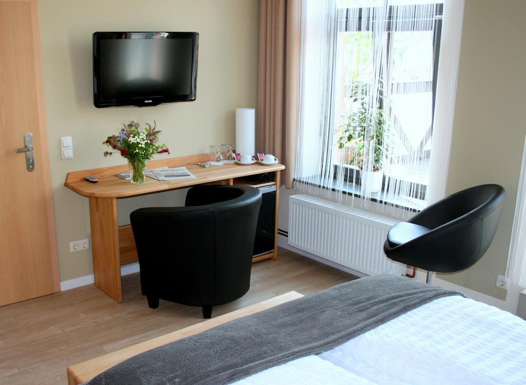 Pension "Westphal'S" Wismar Room photo